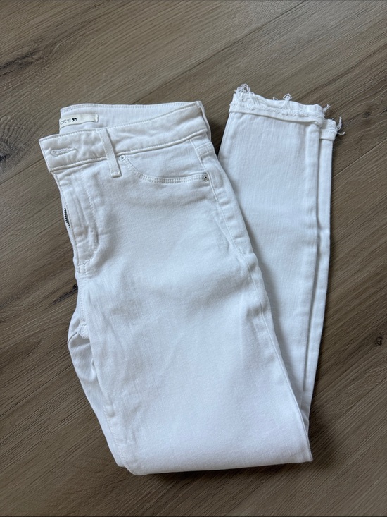 Joe's Jeans Denim - Joe’s White Skinny Cropped Jeans with Frayed Hem - Size 27